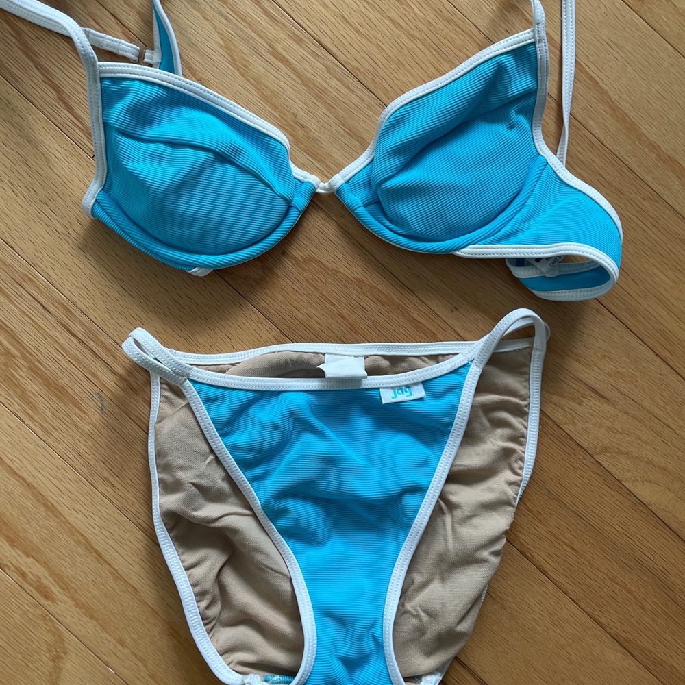 Trendy vintage look Swimsuit. Brand new!